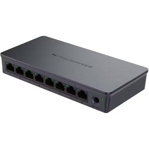 Grandstream GWN7701 svič, 8×GbE